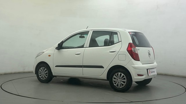 Second-hand 2014 Hyundai i10 Sportz 1.1L for sale in Ahmedabad-5