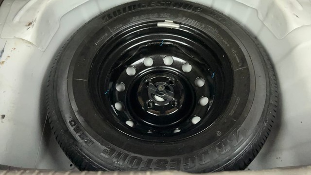 Second-hand 2014 Hyundai i10 Sportz 1.1L for sale in Ahmedabad-21