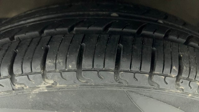 Second-hand 2014 Hyundai i10 Sportz 1.1L for sale in Ahmedabad-31