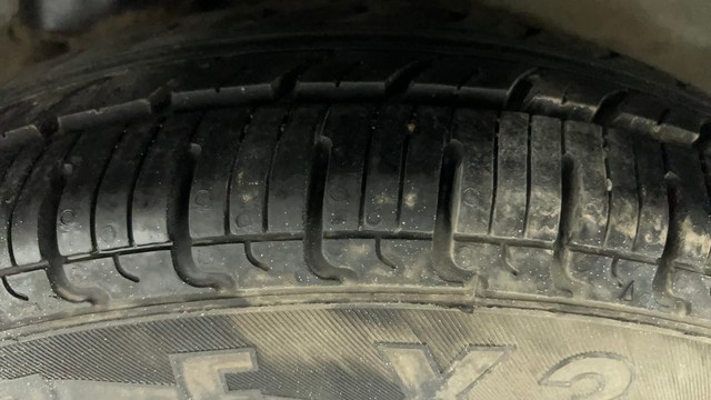 Second-hand 2014 Hyundai i10 Sportz 1.1L for sale in Ahmedabad-27