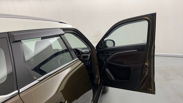 Second-hand 2022 Maruti Brezza Zxi Plus AT DT for sale in Lucknow-16