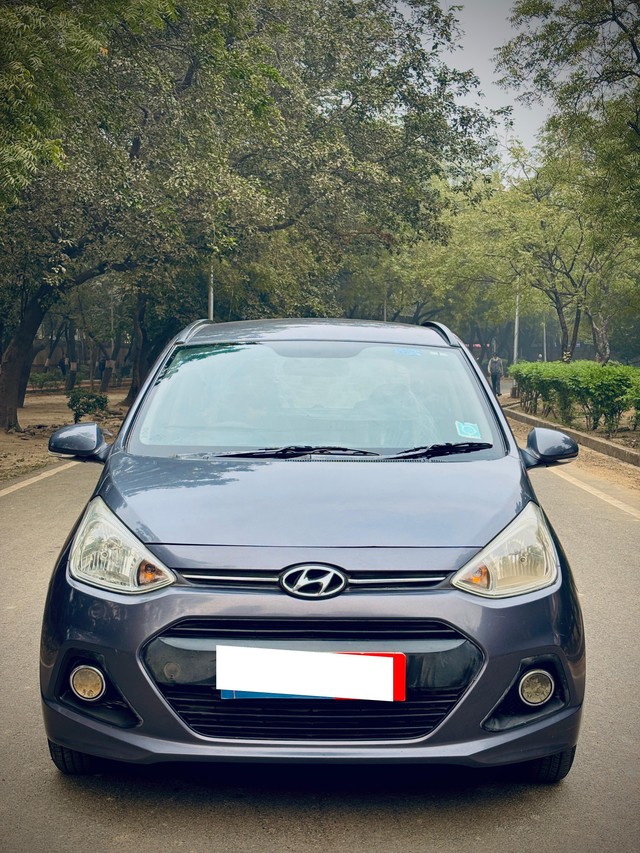 Second-hand 2016 Hyundai Grand i10 Sportz for sale in New Delhi