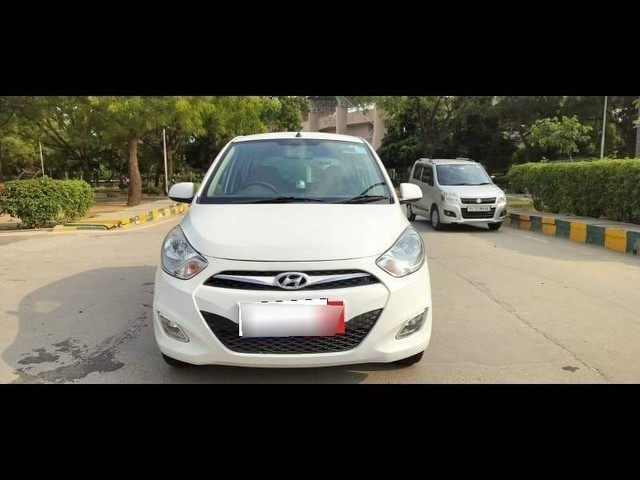 Second-hand 2015 Hyundai i10 Sportz 1.1L for sale in Noida-0