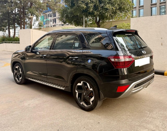 Second-hand 2022 Hyundai Alcazar Signature Diesel AT for sale in Hyderabad-2