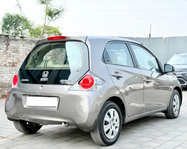 Second-hand 2016 Honda Brio S MT for sale in Surat-8