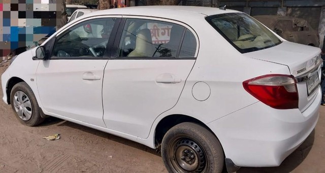 Second-hand 2014 Honda Amaze S i-Vtech for sale in Meerut-8