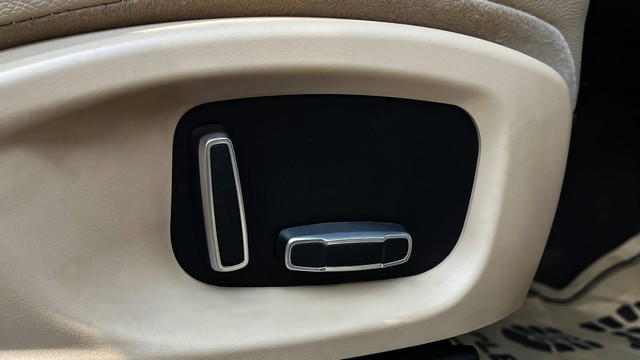 Second-hand 2019 Jaguar F-Pace Prestige 2.0 AWD for sale in New Delhi-20