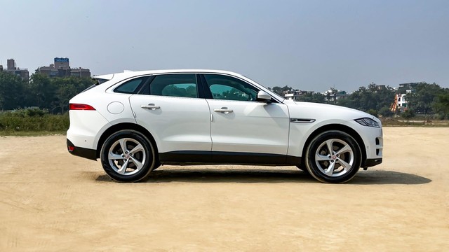 Second-hand 2019 Jaguar F-Pace Prestige 2.0 AWD for sale in New Delhi-1