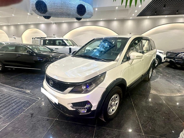Second-hand 2017 Tata Hexa XT for sale in New Delhi-3