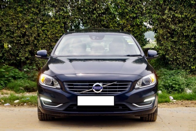 Volvo S60 D4 Momentum BSIV Second-hand 2018 Volvo S60 D4 Momentum BSIV for sale in New Delhi-3