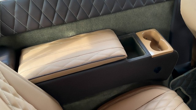 Second-hand 2020 Mahindra Thar LX 4WD Hard Top Diesel AT BSVI for sale in New Delhi-19