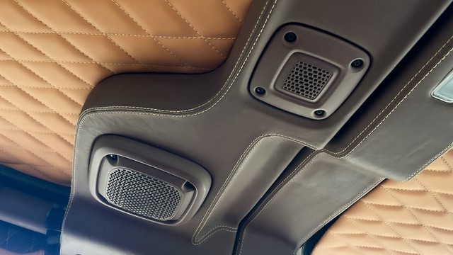 Second-hand 2020 Mahindra Thar LX 4WD Hard Top Diesel AT BSVI for sale in New Delhi-17