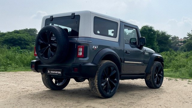 Second-hand 2020 Mahindra Thar LX 4WD Hard Top Diesel AT BSVI for sale in New Delhi-8