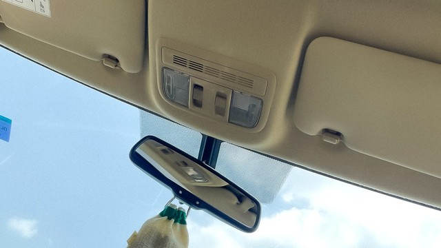 Second-hand 2022 Honda City VX MT for sale in New Delhi-17