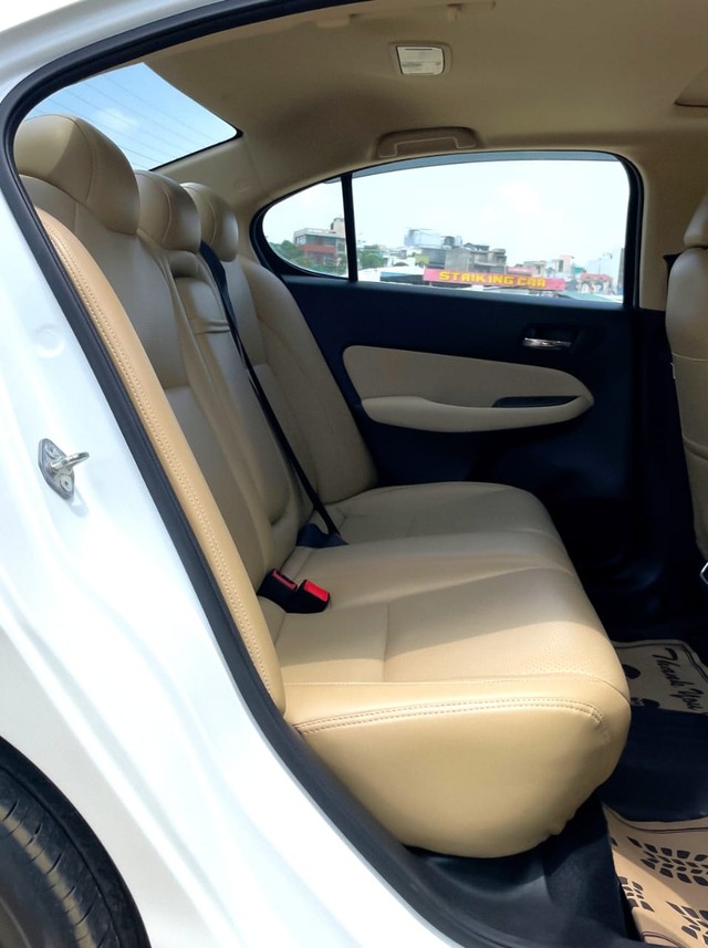 Second-hand 2022 Honda City VX MT for sale in New Delhi-8