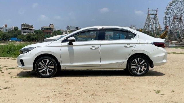 Second-hand 2022 Honda City VX MT for sale in New Delhi-3