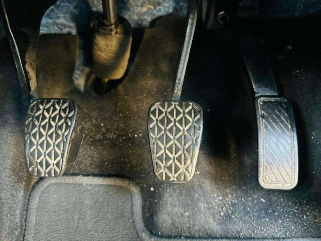 Second-hand 2021 Ford Ecosport Titanium Diesel for sale in Ahmedabad-14