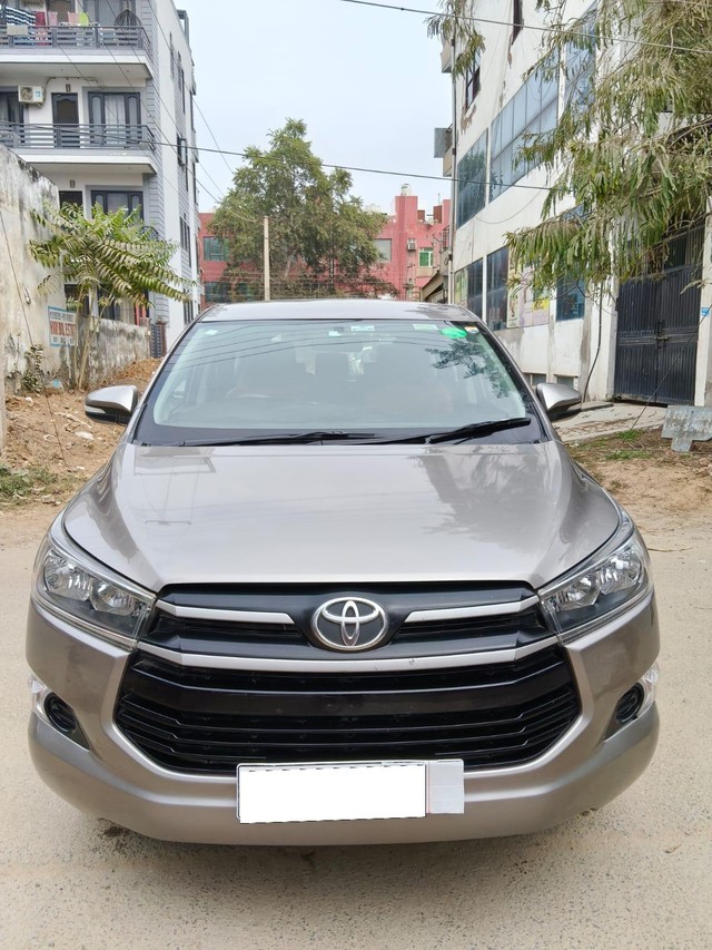 Second-hand 2017 Toyota Innova Crysta 2.8 GX AT BSIV for sale in Gurgaon-5