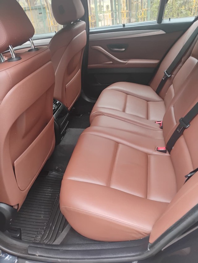 Second-hand 2017 BMW 5 Series 520d M Sport for sale in Agra-9