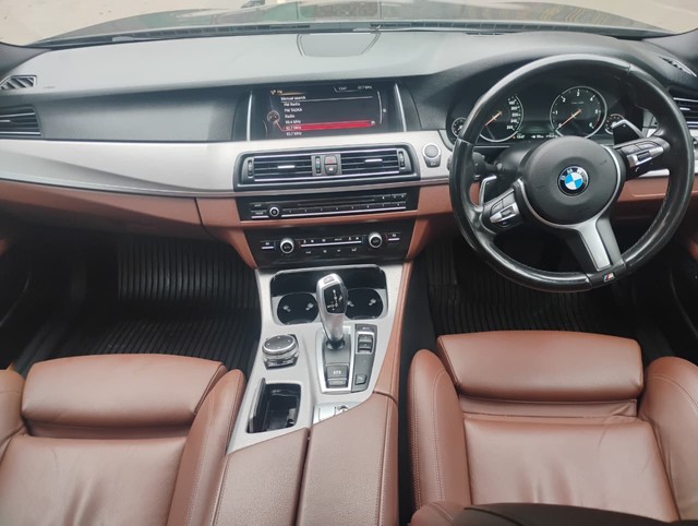Second-hand 2017 BMW 5 Series 520d M Sport for sale in Agra-12