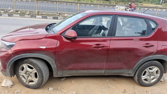 Kia Sonet HTK Second-hand 2023 Kia Sonet HTK for sale in Tiruppattur-0