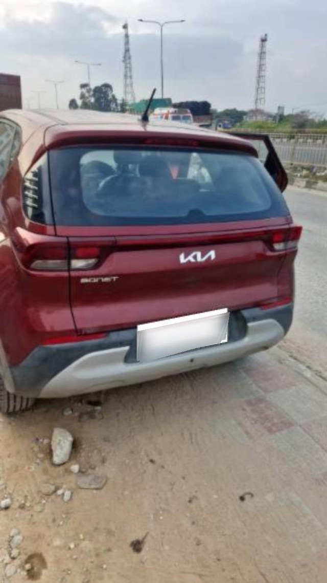Kia Sonet HTK Second-hand 2023 Kia Sonet HTK for sale in Tiruppattur-1