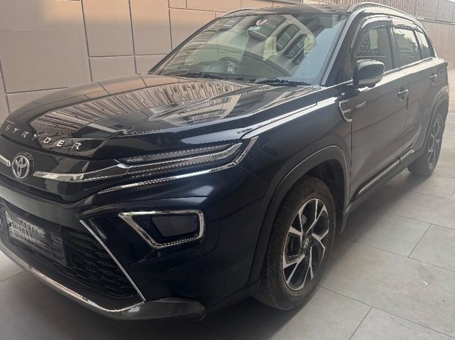 Second-hand 2023 Toyota Hyryder V HYBRID for sale in Nanded-3