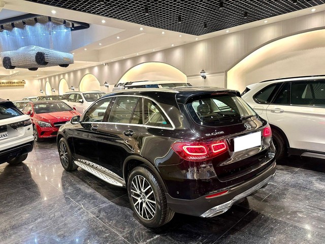 Second-hand 2022 Mercedes-Benz GLC 200 for sale in New Delhi-3