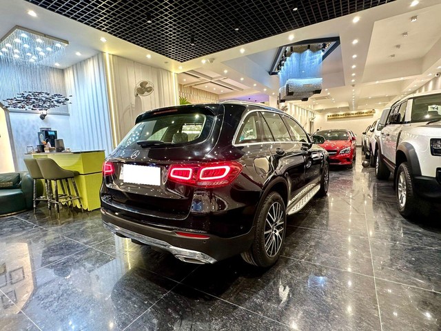 Second-hand 2022 Mercedes-Benz GLC 200 for sale in New Delhi-16