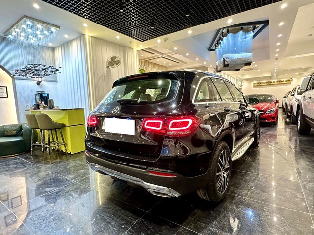 Second-hand 2022 Mercedes-Benz GLC 200 for sale in New Delhi-17
