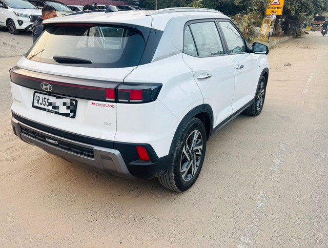 Second-hand 2025 Hyundai Creta SX (O) Diesel AT for sale in Jaipur-3