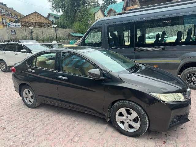 Second-hand 2014 Honda City i DTEC VX for sale in Manali-12