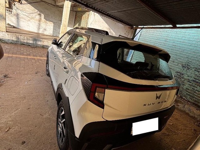 Second-hand 2025 Mahindra XUV 3XO AX5 Diesel for sale in Anand-2