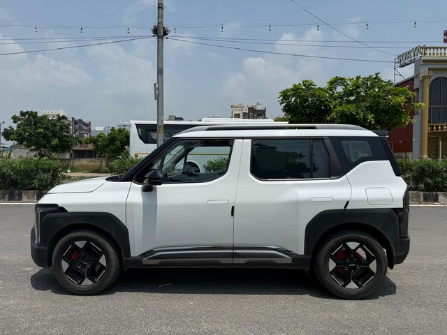 Second-hand 2025 Kia Syros HTK Plus Turbo for sale in New Delhi-3