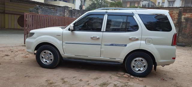 Second-hand 2018 Tata Safari Storme EX for sale in Patna-2