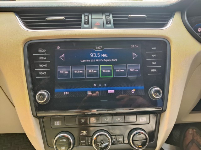 Skoda Octavia 1.8 TSI AT L K Second-hand 2019 Skoda Octavia 1.8 TSI AT L K for sale in Mumbai-16