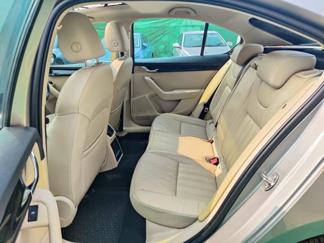 Skoda Octavia 1.8 TSI AT L K Second-hand 2019 Skoda Octavia 1.8 TSI AT L K for sale in Mumbai-11