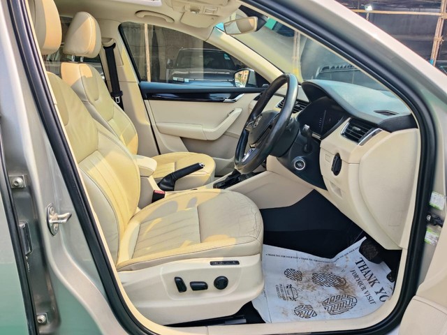 Skoda Octavia 1.8 TSI AT L K Second-hand 2019 Skoda Octavia 1.8 TSI AT L K for sale in Mumbai-19