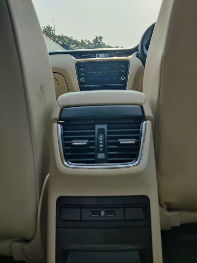 Skoda Octavia 1.8 TSI AT L K Second-hand 2019 Skoda Octavia 1.8 TSI AT L K for sale in Mumbai-22