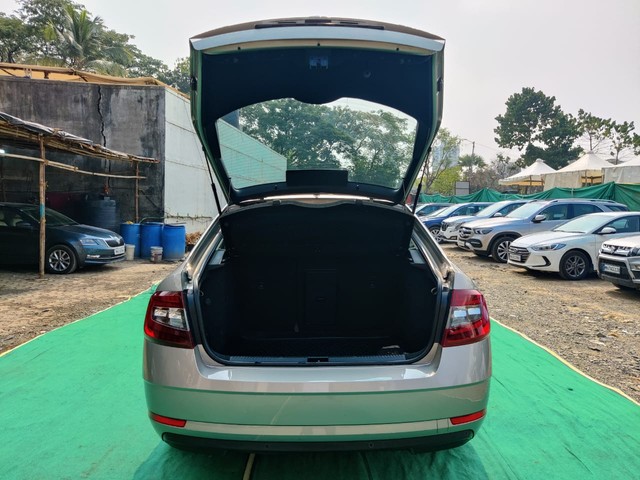 Skoda Octavia 1.8 TSI AT L K Second-hand 2019 Skoda Octavia 1.8 TSI AT L K for sale in Mumbai-21