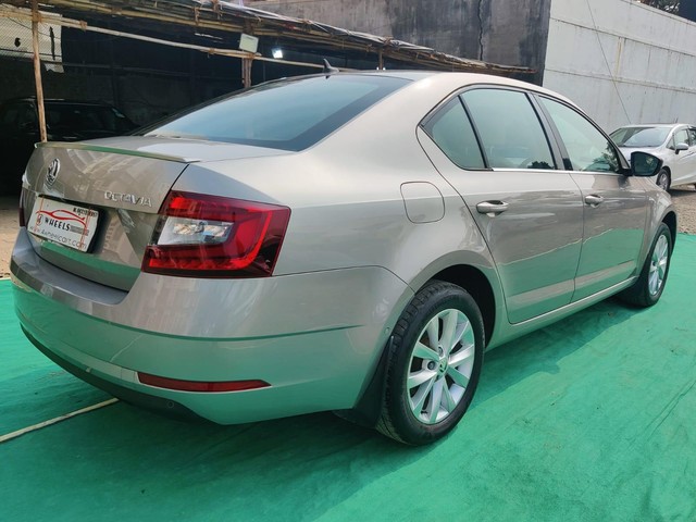Skoda Octavia 1.8 TSI AT L K Second-hand 2019 Skoda Octavia 1.8 TSI AT L K for sale in Mumbai-18