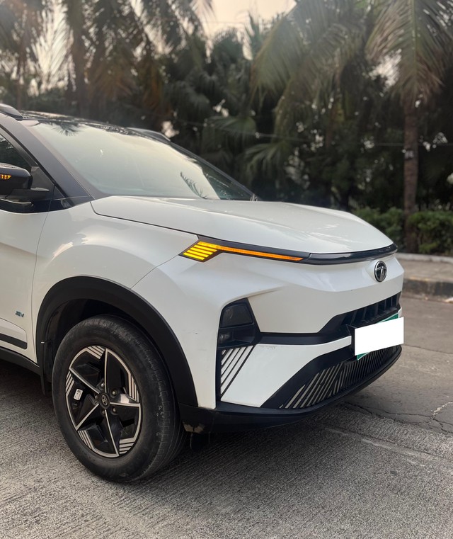 Second-hand 2023 Tata Nexon EV Fearless MR for sale in Mumbai-13