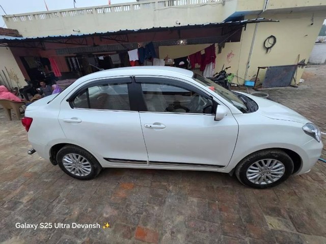 Second-hand 2024 Maruti Dzire ZXI for sale in Sultanpur-1