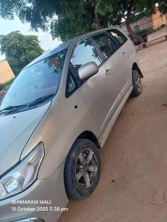Second-hand 2007 Toyota Innova 2.5 G (Diesel) 8 Seater BS III for sale in Jalore-7