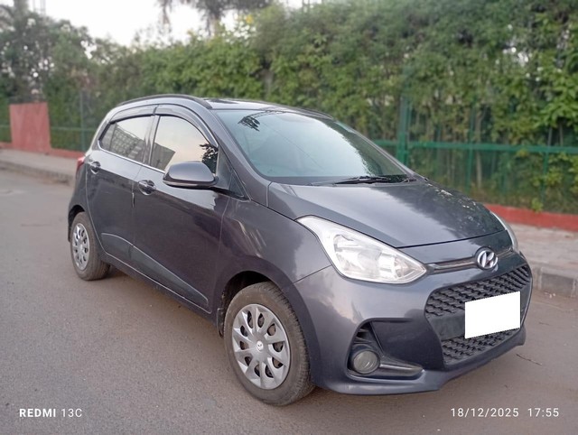 Second-hand 2018 Hyundai Grand i10 1.2 Kappa Sportz BSIV for sale in Surat-5