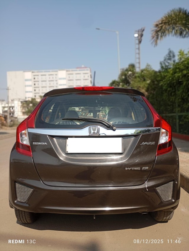 Second-hand 2018 Honda Jazz V for sale in Surat-1