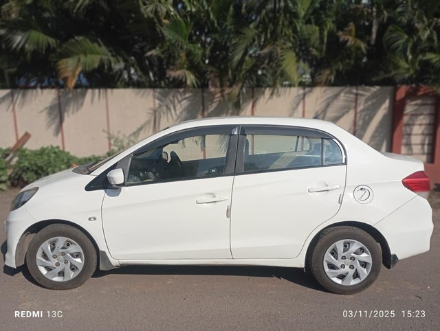 Second-hand 2015 Honda Amaze SX i-DTEC for sale in Surat-6