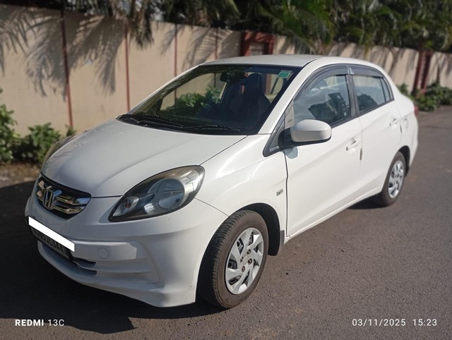Second-hand 2015 Honda Amaze SX i-DTEC for sale in Surat-3