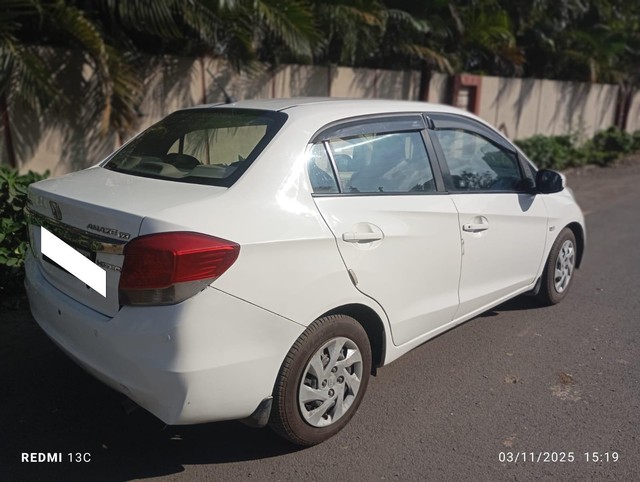 Second-hand 2015 Honda Amaze SX i-DTEC for sale in Surat-1