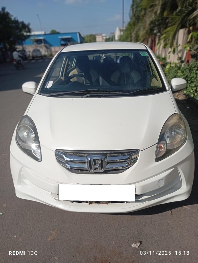 Second-hand 2015 Honda Amaze SX i-DTEC for sale in Surat-0